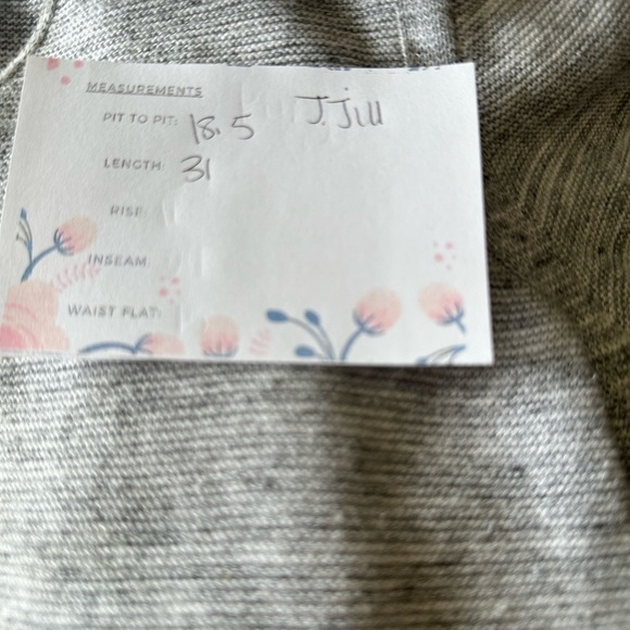 PURE JILL Linen blend V neck woman quiet luxury soft classic grey tunic.  SMALL - Picture 13 of 14